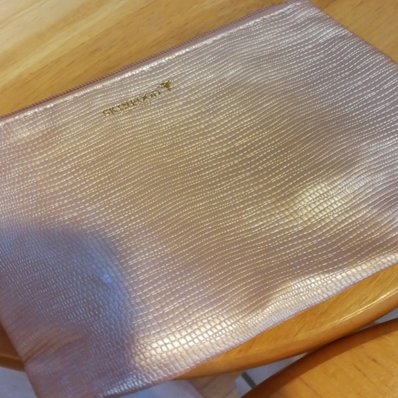 Random make up bundle - Picture 2 of 3